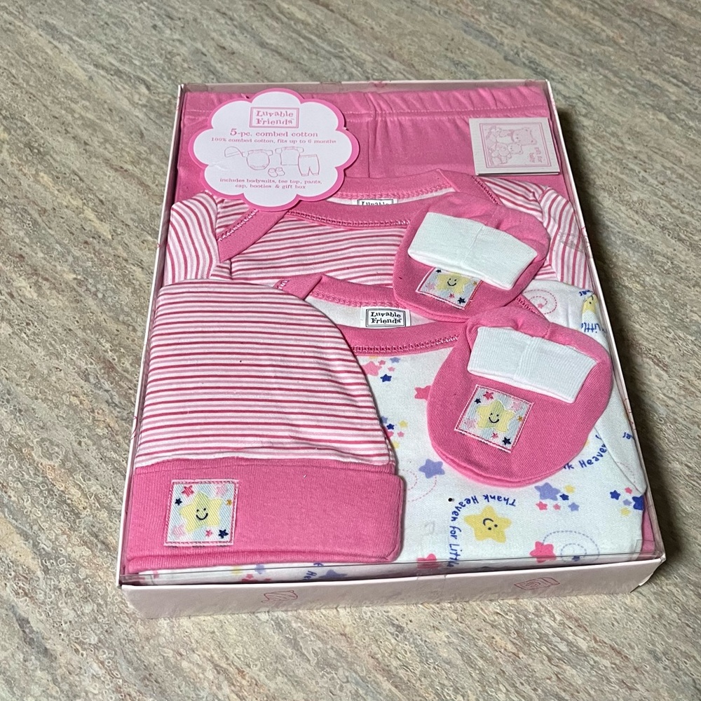 NIB Luvable Friends 5-piece combed cotton baby set